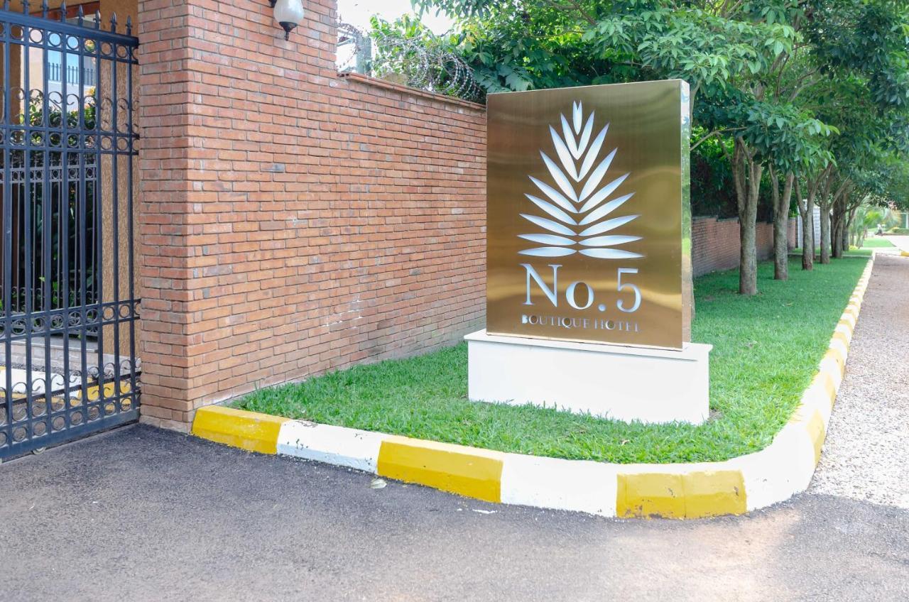 No 5 Boutique Hotel Limited Entebbe Exteriör bild